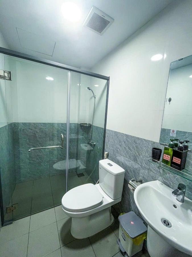 River Hotel 4 Long Xuyên מראה חיצוני תמונה